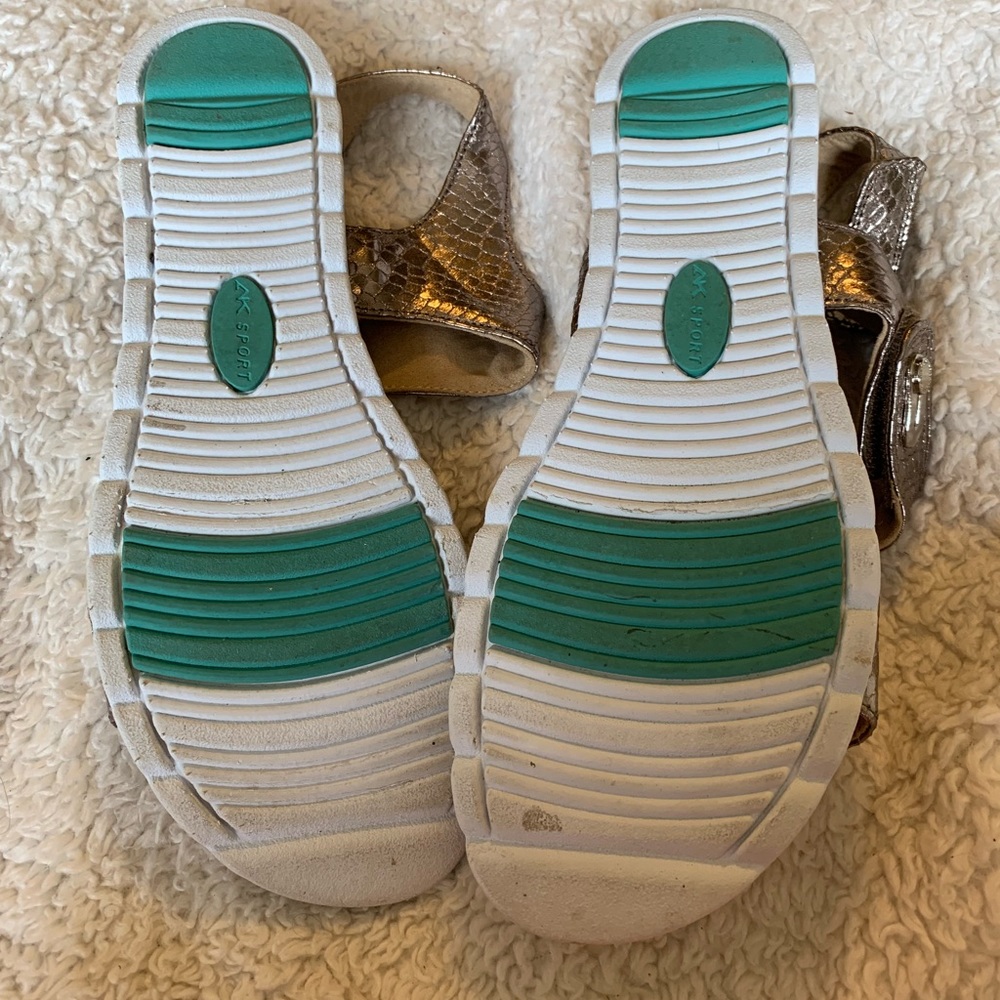 Sandals - Picture 6 of 6